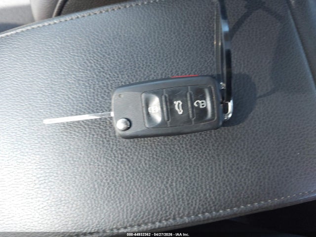 3VWD17AJ0FM315821 Volkswagen Jetta 1.8t Se