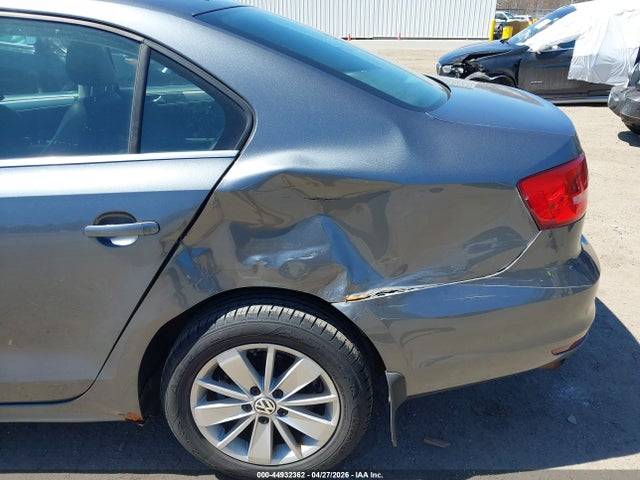 3VWD17AJ0FM315821 Volkswagen Jetta 1.8t Se