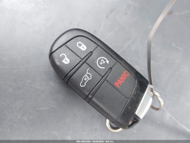 Продажа на аукционе авто 2019 Jeep Grand Cherokee Limited 4x2, vin: 1C4RJEBG5KC558150, номер лота: 44932380