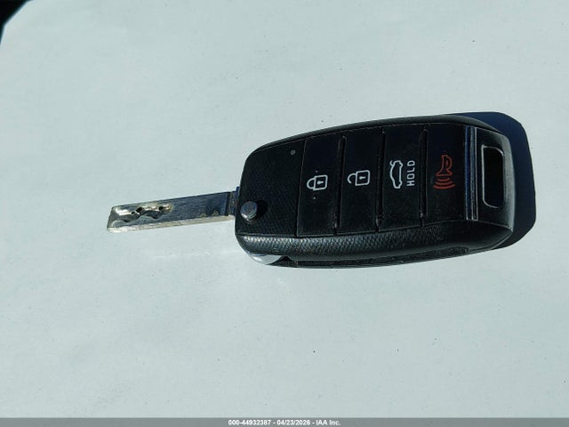 44932387 :رقم المزاد ، KNAGT4L35G5091313 vin ، 2016 Kia Optima Lx مزاد بيع