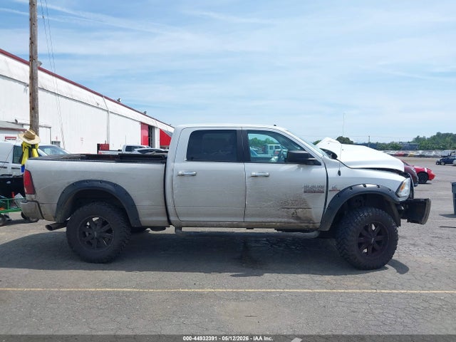 3C6UR5DL6JG322896 RAM 2500 Slt 4x4 6&#039;4 Box