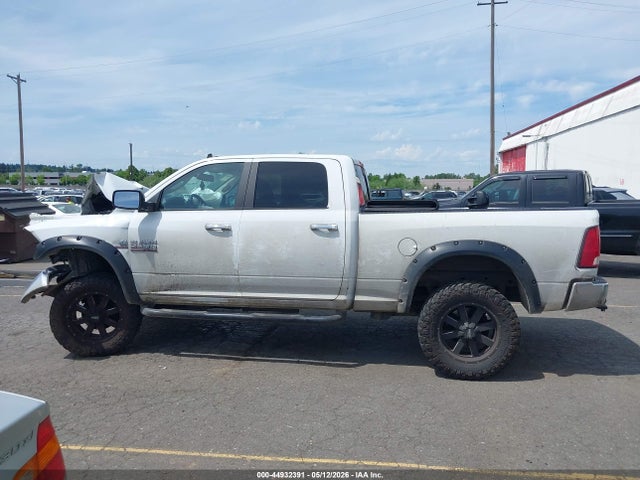 3C6UR5DL6JG322896 RAM 2500 Slt 4x4 6&#039;4 Box