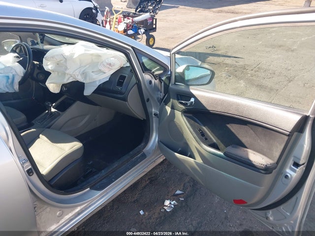 Aukcja sprzedaży 2016 Kia Forte Lx, vin: KNAFK4A65G5520901, numer aukcji: 44932422