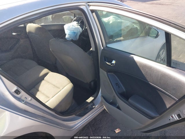Aukcja sprzedaży 2016 Kia Forte Lx, vin: KNAFK4A65G5520901, numer aukcji: 44932422