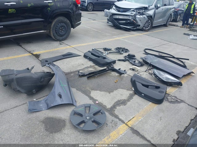 2023 Tesla Model 3 Rear-wheel Drive მანქანა იყიდება აუქციონზე, vin: 5YJ3E1EA3PF623825, აუქციონის ნომერი: 44932430