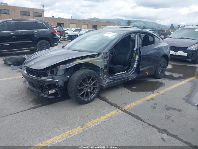 2023 Tesla Model 3 Rear-wheel Drive მანქანა იყიდება აუქციონზე, vin: 5YJ3E1EA3PF623825, აუქციონის ნომერი: 44932430