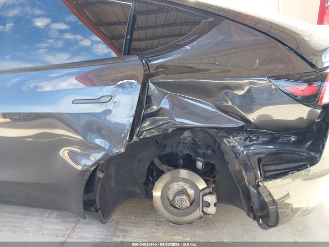 7SAYGDEE6RA254210 Tesla Model Y Long Range Dual Motor All-wheel Drive