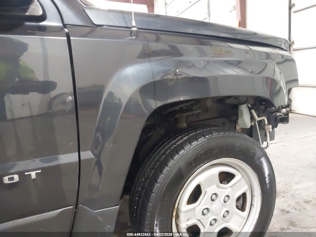 44932443 :رقم المزاد ، 1C4NJRBB0FD321205 vin ، 2015 Jeep Patriot Sport مزاد بيع