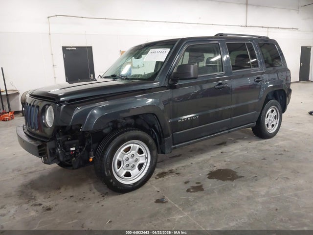 44932443 :رقم المزاد ، 1C4NJRBB0FD321205 vin ، 2015 Jeep Patriot Sport مزاد بيع