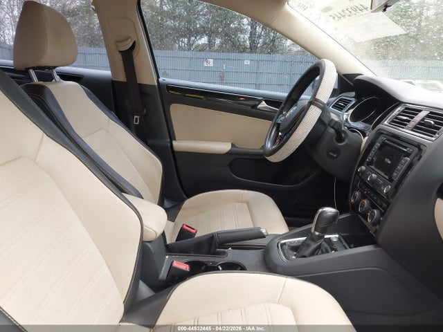 Aukcja sprzedaży 2015 Volkswagen Jetta 1.8t Sel, vin: 3VWL17AJ1FM335314, numer aukcji: 44932445