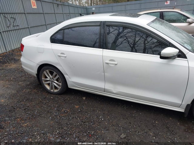 Aukcja sprzedaży 2015 Volkswagen Jetta 1.8t Sel, vin: 3VWL17AJ1FM335314, numer aukcji: 44932445