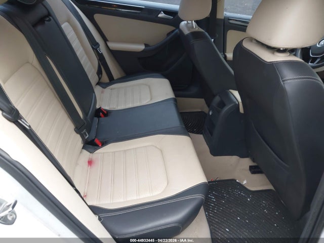 Aukcja sprzedaży 2015 Volkswagen Jetta 1.8t Sel, vin: 3VWL17AJ1FM335314, numer aukcji: 44932445