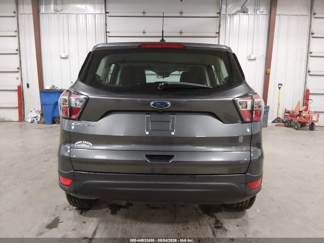 44932458 :رقم المزاد ، 1FMCU0F73HUB00003 vin ، 2017 Ford Escape S مزاد بيع