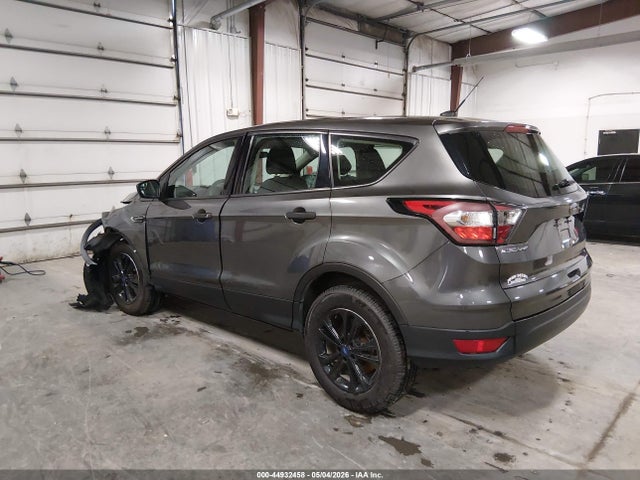 44932458 :رقم المزاد ، 1FMCU0F73HUB00003 vin ، 2017 Ford Escape S مزاد بيع