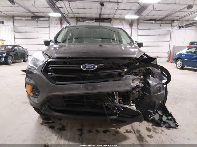 44932458 :رقم المزاد ، 1FMCU0F73HUB00003 vin ، 2017 Ford Escape S مزاد بيع