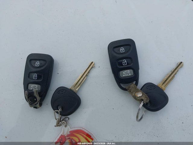 KMHDH4AE6FU255275 Hyundai ELANTRA SE