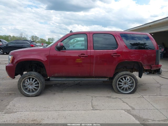 2010 Chevrolet Tahoe Lt მანქანა იყიდება აუქციონზე, vin: 1GNUKBE08AR236240, აუქციონის ნომერი: 44932488