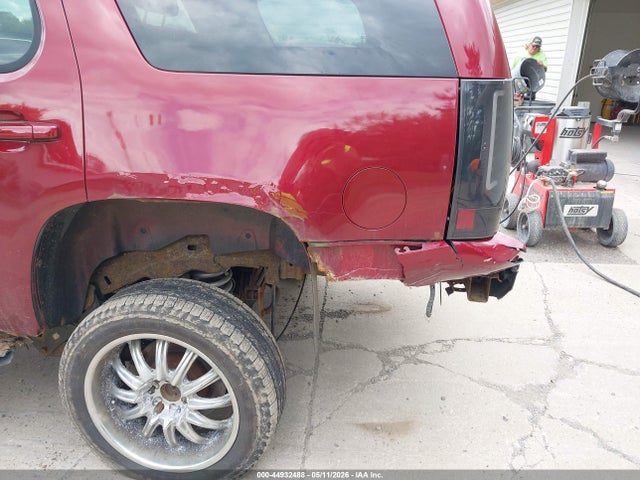 2010 Chevrolet Tahoe Lt მანქანა იყიდება აუქციონზე, vin: 1GNUKBE08AR236240, აუქციონის ნომერი: 44932488