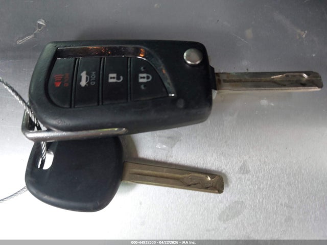 5YFEPRAE3LP133507 Toyota COROLLA LE