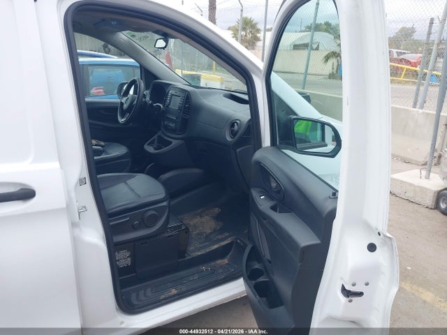 44932512 :رقم المزاد ، WD3PG2EA2G3108789 vin ، 2016 Mercedes-benz Metris مزاد بيع