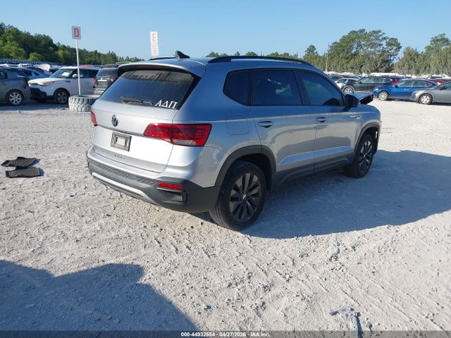 Продаж на аукціоні авто 2022 Volkswagen Taos 1.5t S, vin: 3VVCX7B27NM096232, номер лоту: 44932554