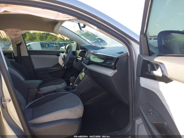 Продаж на аукціоні авто 2022 Volkswagen Taos 1.5t S, vin: 3VVCX7B27NM096232, номер лоту: 44932554