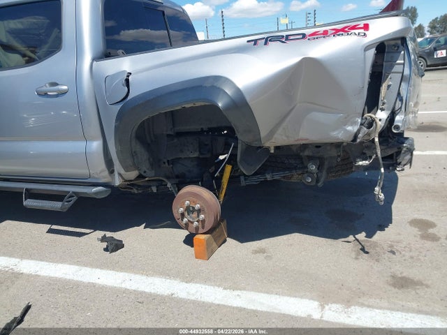 3TMCZ5AN1KM232164 Toyota Tacoma Trd Off Road