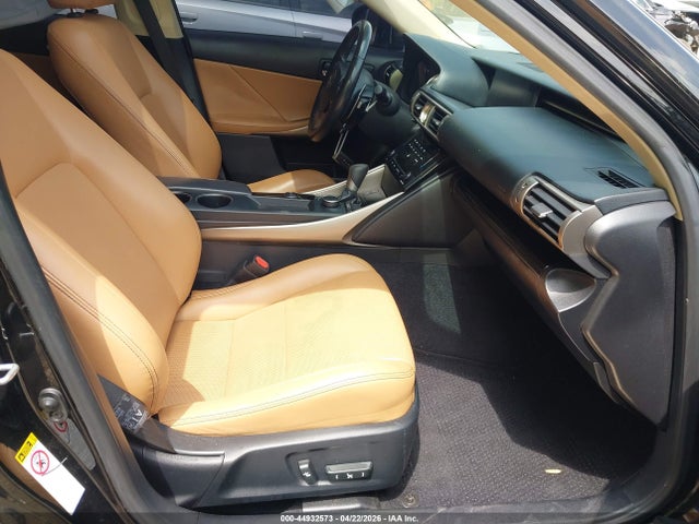 2014 Lexus Is 250 მანქანა იყიდება აუქციონზე, vin: JTHCF1D25E5003482, აუქციონის ნომერი: 44932573