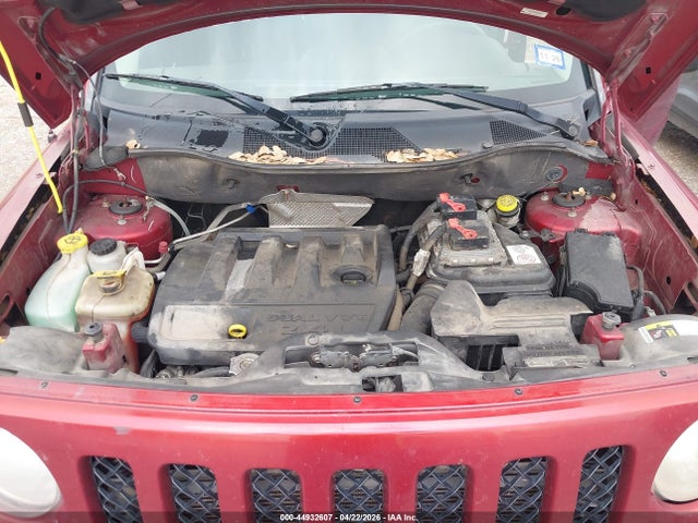 1C4NJPBB5FD203963 Jeep Patriot Sport