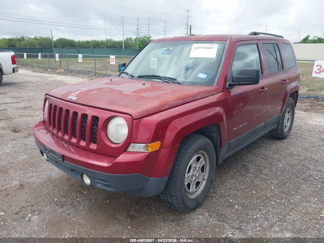 1C4NJPBB5FD203963 Jeep Patriot Sport