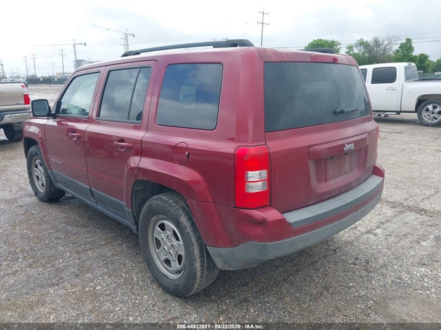 1C4NJPBB5FD203963 Jeep Patriot Sport