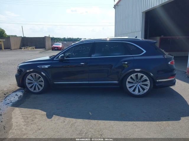 SJAAM2ZV9MC033751 Bentley Bentayga V8