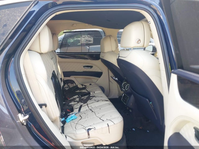 SJAAM2ZV9MC033751 Bentley Bentayga V8
