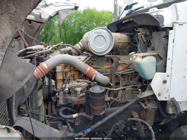 44932646 :رقم المزاد ، 1XKDDB9X93R897454 vin ، 2003 Kenworth Construction T800 مزاد بيع