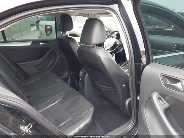 2013 Volkswagen Jetta 2.5l Se მანქანა იყიდება აუქციონზე, vin: 3VWDX7AJ1DM361282, აუქციონის ნომერი: 44932655