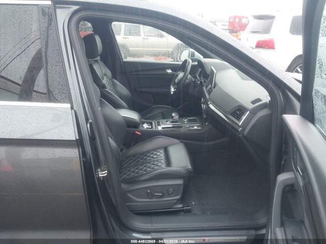 44932669 :رقم المزاد ، WA1A4AFY3J2134576 vin ، 2018 Audi Sq5 3.0t Premium Plus مزاد بيع