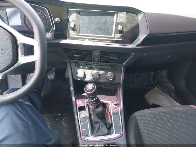2021 Volkswagen Jetta 1.4t R-line/1.4t S მანქანა იყიდება აუქციონზე, vin: 3VWN57BU9MM084531, აუქციონის ნომერი: 44932670