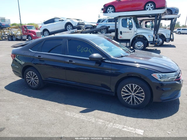 2021 Volkswagen Jetta 1.4t R-line/1.4t S მანქანა იყიდება აუქციონზე, vin: 3VWN57BU9MM084531, აუქციონის ნომერი: 44932670