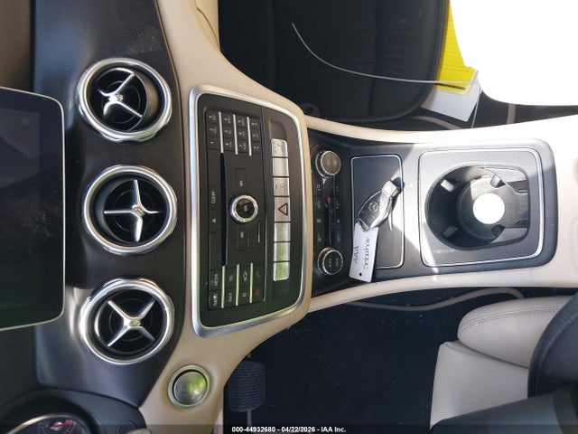 WDCTG4EBXKU009594 Mercedes-Benz GLA 250