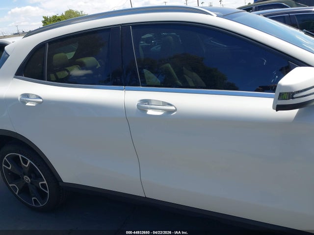 WDCTG4EBXKU009594 Mercedes-Benz GLA 250