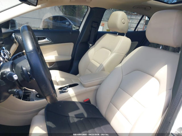 WDCTG4EBXKU009594 Mercedes-Benz GLA 250