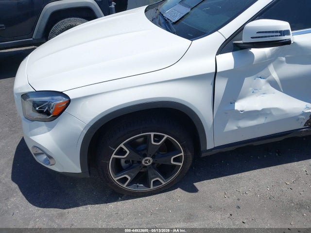 WDCTG4EBXKU009594 Mercedes-Benz GLA 250