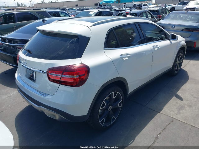 WDCTG4EBXKU009594 Mercedes-Benz GLA 250