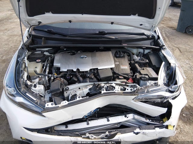 Продажа на аукционе авто 2020 Toyota Prius Le Awd-e, vin: JTDL9RFU3L3020599, номер лота: 44932691
