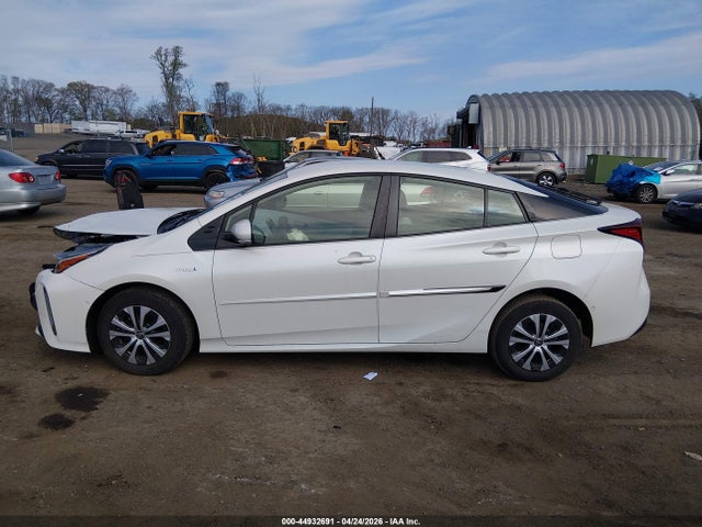 Продажа на аукционе авто 2020 Toyota Prius Le Awd-e, vin: JTDL9RFU3L3020599, номер лота: 44932691