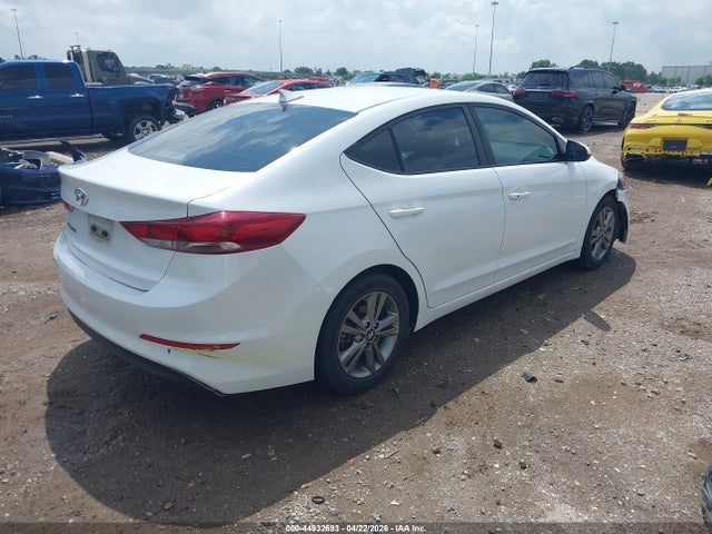 Продаж на аукціоні авто 2018 Hyundai Elantra Value Edition, vin: 5NPD84LF6JH254852, номер лоту: 44932693
