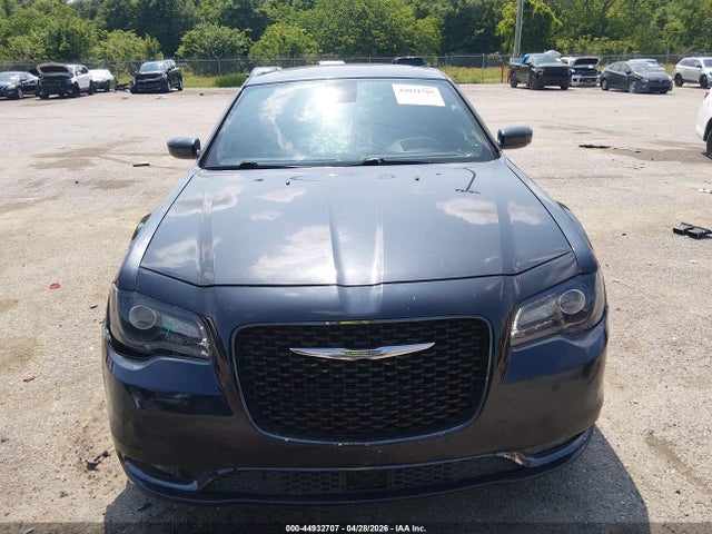 Продаж на аукціоні авто 2018 Chrysler 300 300s, vin: 2C3CCABG0JH261957, номер лоту: 44932707