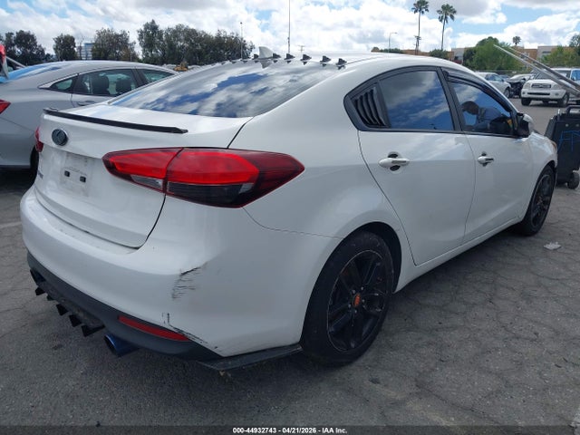 Aukcja sprzedaży 2017 Kia Forte Lx, vin: 3KPFK4A76HE121996, numer aukcji: 44932743