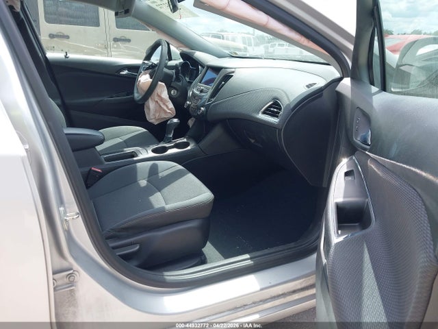 44932772 :رقم المزاد ، 1G1BC5SM0K7132689 vin ، 2019 Chevrolet Cruze Ls مزاد بيع