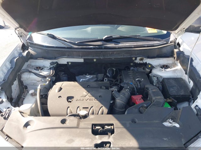 JA4AR3AU8JZ029704 Mitsubishi Outlander Sport 2.0 Le